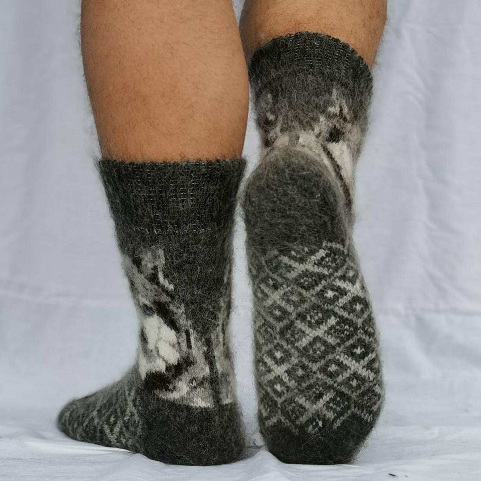 thumbnail image 2 of Men's 100% Pure Cashmere Wool Socks – 3 Pairs, Warm & Comfortable (Black/Gray/Blue) 2 of 4