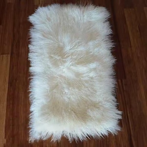 Curly sheepskin rug , Mongolian Fur Rug ,white Sheepskin, Fur Hide  , white curly Rug, Decorative Rug, Curly Fur Rug