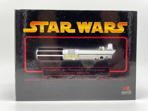 Star Wars Master Replicas Anakin Skywalker Gold .45 Scale Replica
