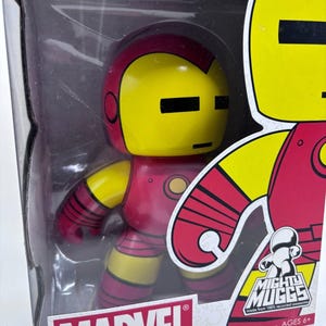 Marvel Avengers Mighty Muggs Iron Man Vinyl Figure, Hasbro 2008 image 2