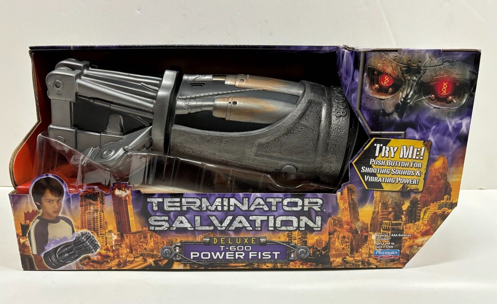 Terminator Salvation Deluxe T-600 Power Fist, Sealed 2009