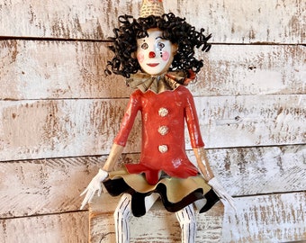 Lalka artystyczna, lalka OOAK, figura mima, rzeźba klauna, lalka kolekcjonerska, mim cyrkowy, lalka papier mache, dekoracja półki, cyrk