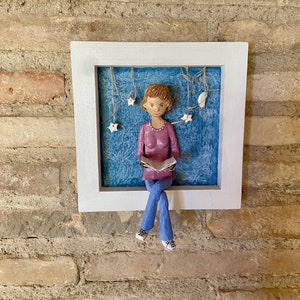 Quadro donna che legge, diorama ragazza che legge, decorazione murale, regalo di San Valentino, regalo per lei, regalo per la mamma, regalo originale