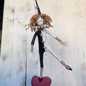 Acrobat love paper mache, Valentine&#39;s Day, LOVE doll, tightrope walker heart, clown heart, Valentine&#39;s Day, circus toy, collection clown doll