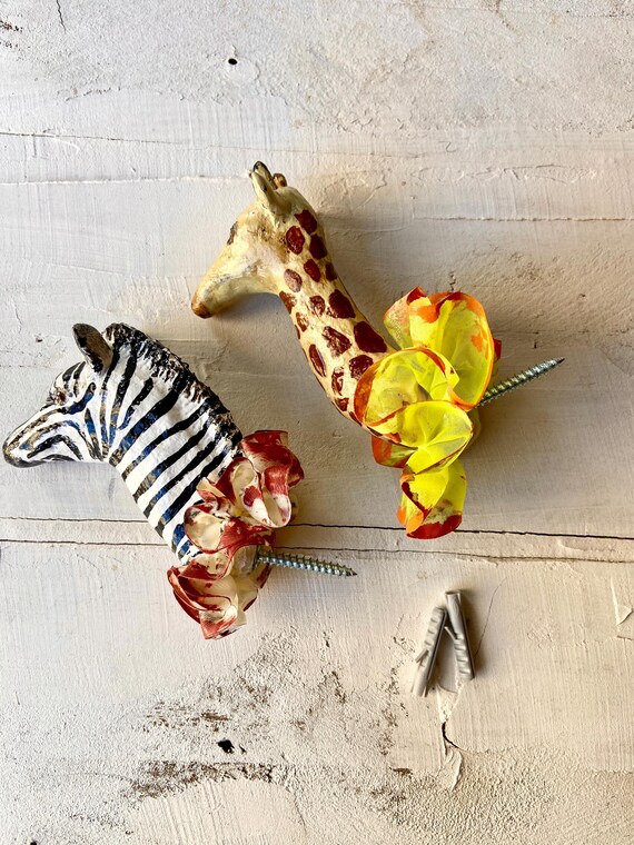手作りサーカス動物ウォールフック - 紙粘土のキリンとシマウマの