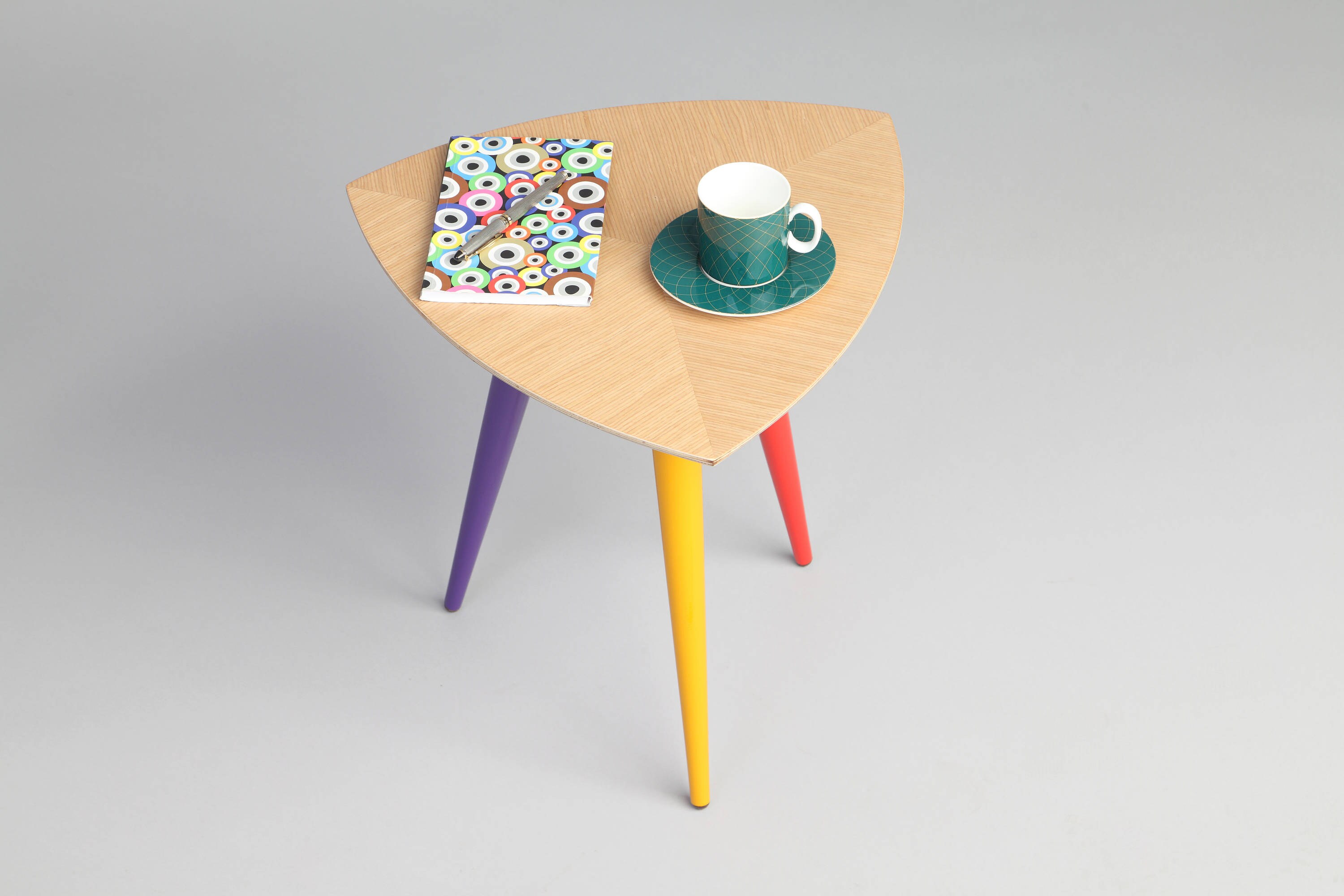 Table d'côté Du Milieu Siècle, Table Basse Moderne Danoise en Chêne, d'extrémité Scandinave