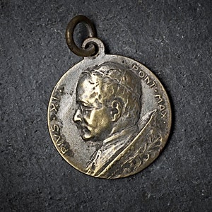 Vintage Pope medal, Italian Vintage religious Medal Pope Pius XI