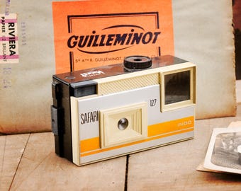 ミッキーマウス 110 フィルムカメラ、レッド、オリジナルパッケージ