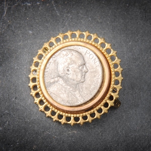 Vintage brooch  Pope Pius Pie XI Pont Max, Vintage religious Medal