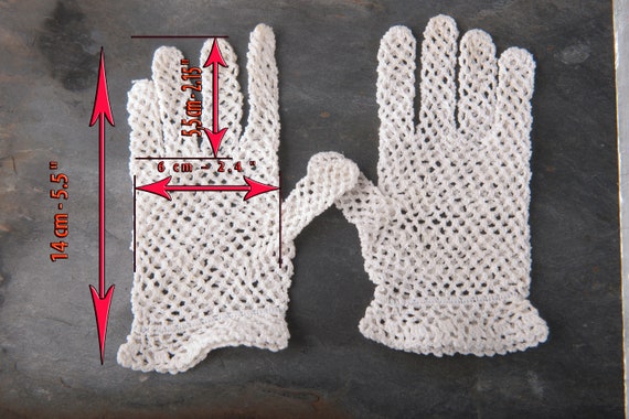 Vintage children crochet gloves, pair of ivory wh… - image 2