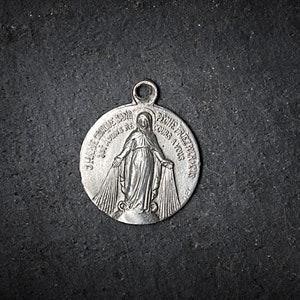 Vintage Religious Virgin Mary medal, Miraculous Virgin