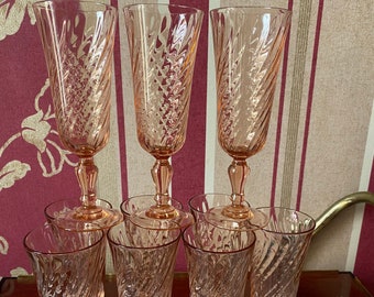 4 Pink Glass Champagne Flutes, Luminarc Made in France, Vintage 1960s / 1970s, Depression Glass