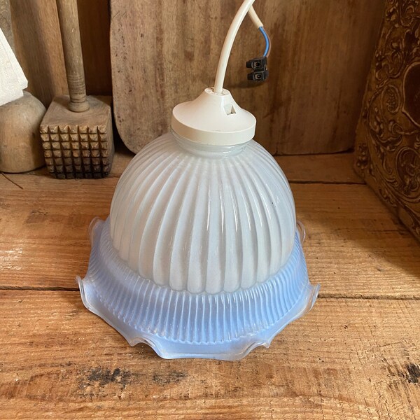 Plafonnier vintage en verre bleu et blanc, Vintage blue and white  ceiling lamp