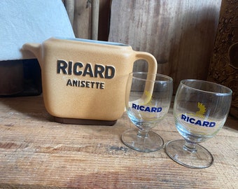 Pichet Ricard  Vintage ceramic RICARD carafe and 2 glass, pichet pastis cruche , Français Bistro panier accessoires publicité barware