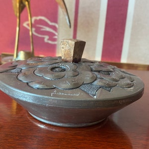 1920’s art deco tin candy box signed René Delavan (act.1926-1958)
