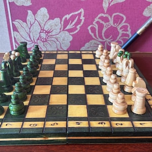 Elegant Wooden Chess Set, Game Board, Handmade Wooden Chess, Hand Carved Chess Pieces, Folding Chessboard