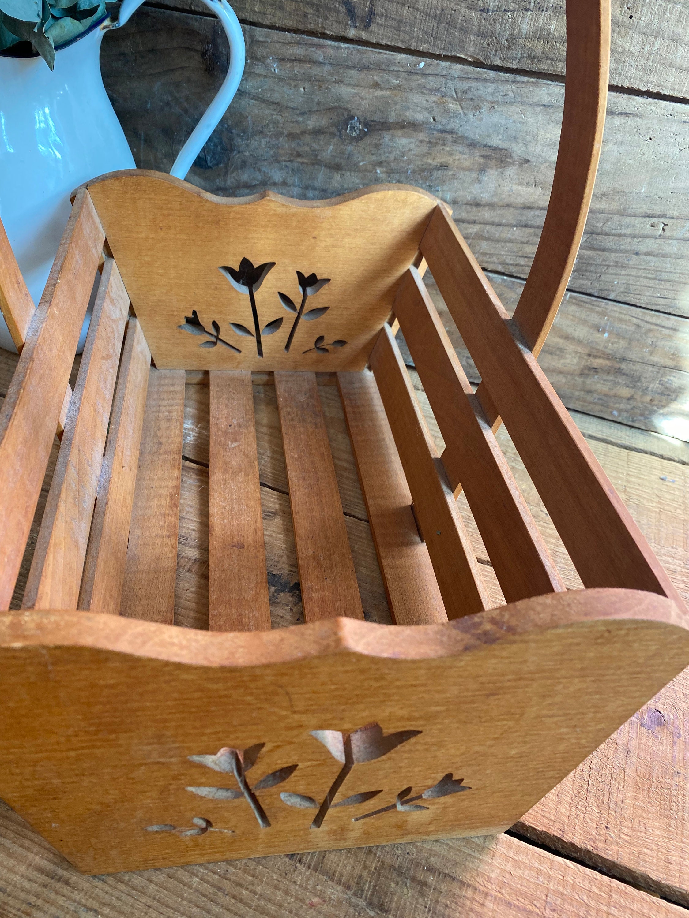 French Wooden Basket With Handle, Vintage Centerpiece Basket, Rustic Farm  Basket, Basket on the Stand, Wooden Box, 