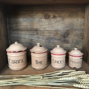 pot de cuisine à épices X4 , des années 1930 shabby chic, antique bidon, enamelware, décoration cuisine ancienne, casseroles épices émailles