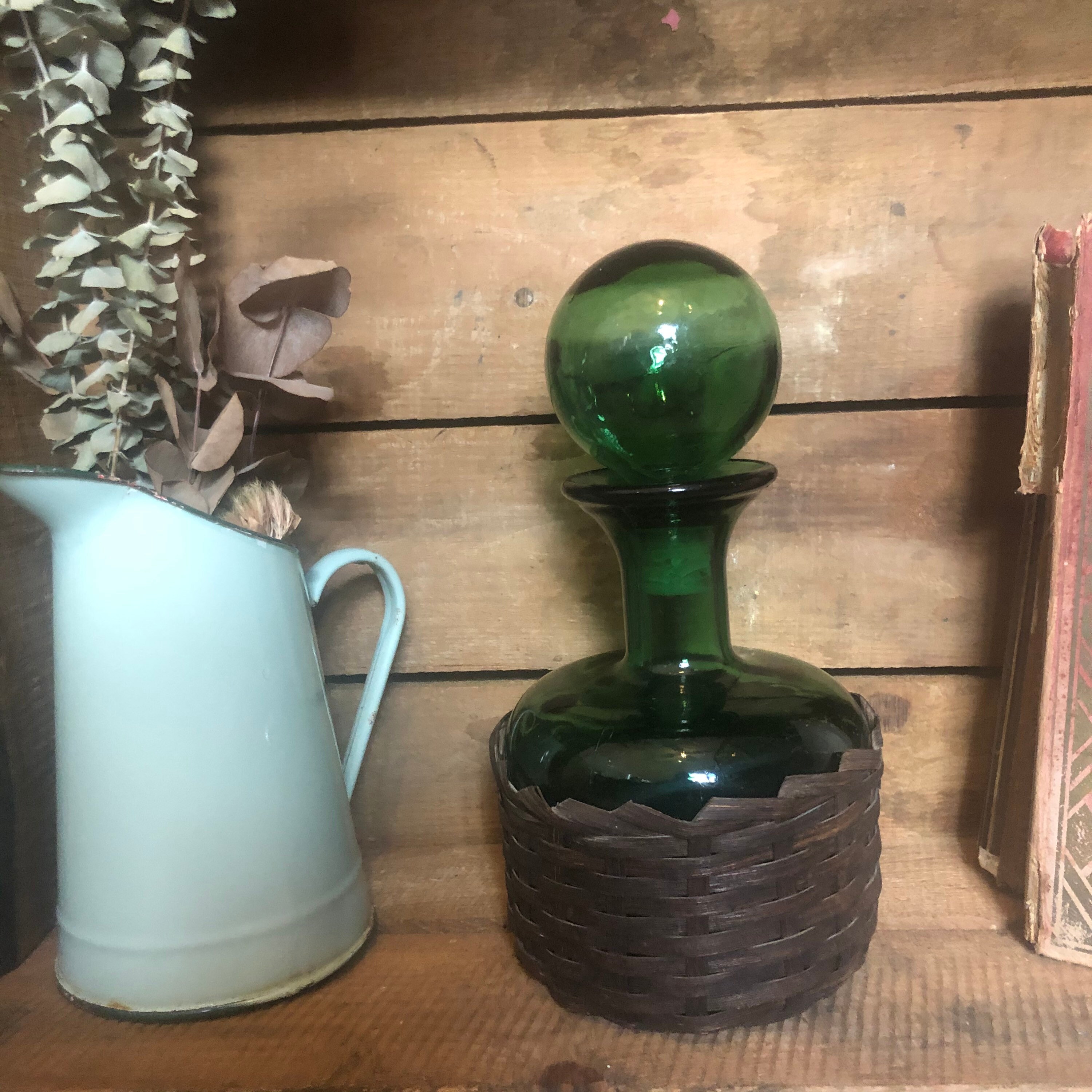 Genie Bottle, Carafe
