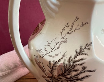 花飾りが施された希少なアンティークの鉄石製水差し - Etsy 日本
