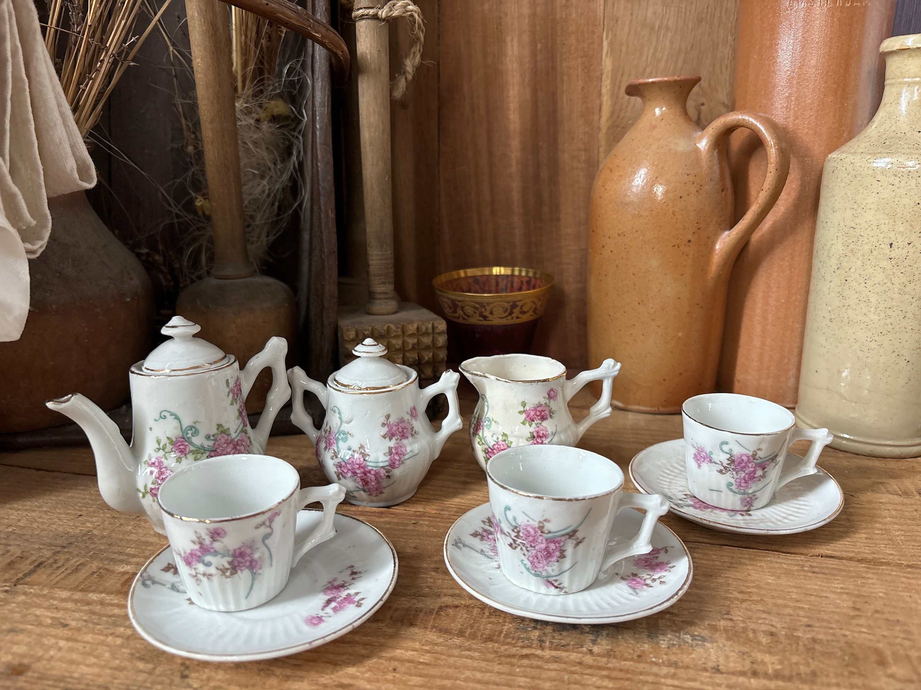 Lot De Dînettes Anciennes En Porcelaine - Occasion - Plusieurs Pièces