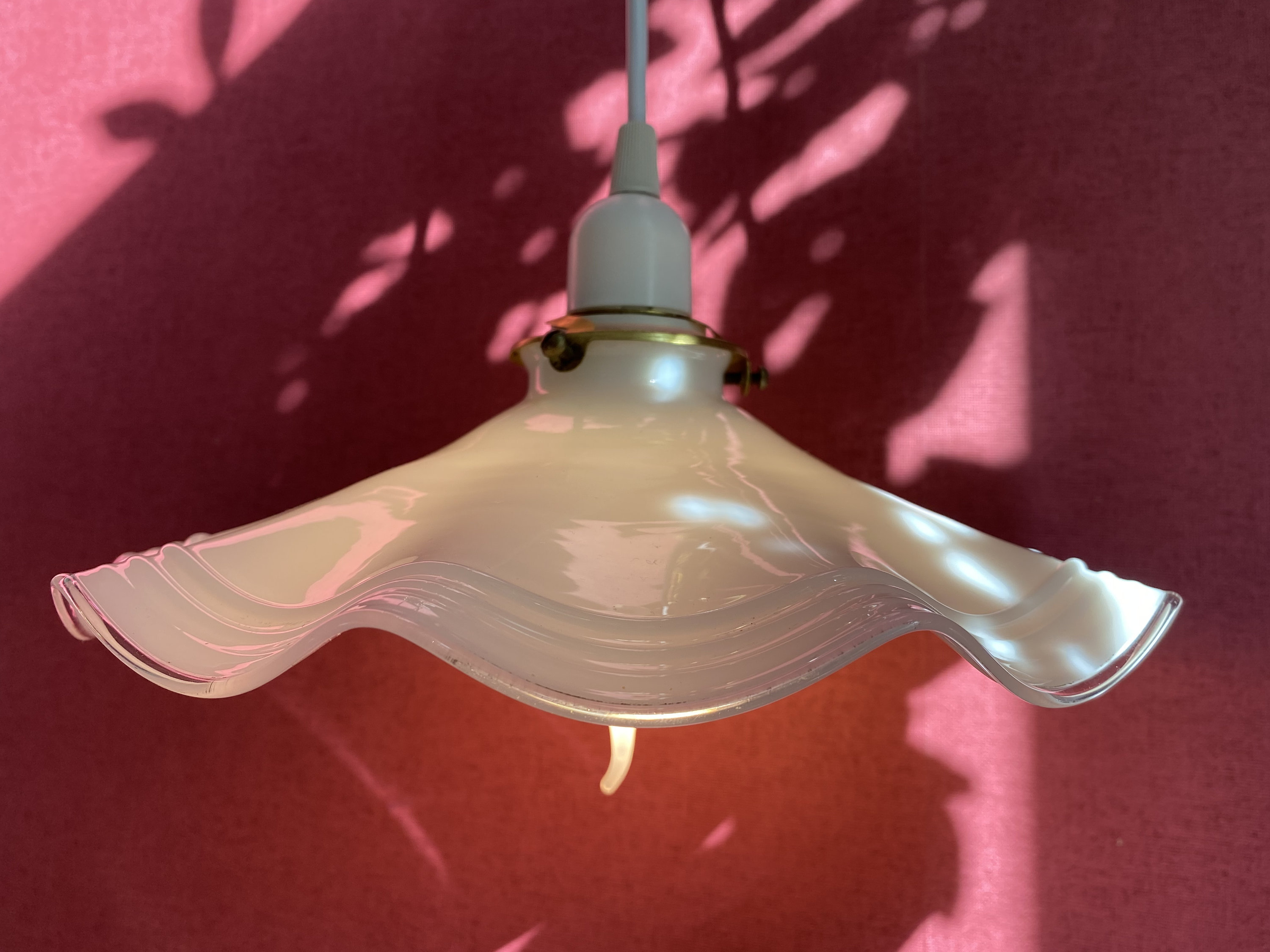 Vintage Français Lampe en Verre Lait Blanc Shade Opaline Ceiling Light Antique Pleated Round Art Déc