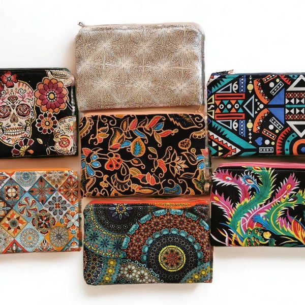 Pochette femme/fille/  zippée doublée et molletonnée , trousse de maquillage, bijoux, portable ,lunettes,  trousse d'école, enfants