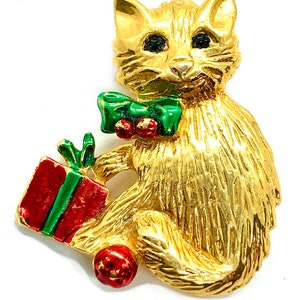Christmas Cat Brooch - Holiday Jewelry