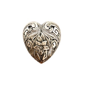 Floral Heart Pin - Romantic Jewelry