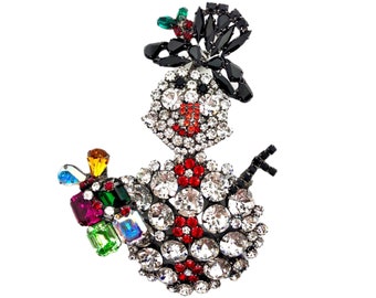 Holiday Snowgirl Brooch - von Walhof Christmas Jewelry