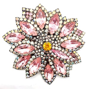 Pink Flower Brooch - von Walhof Pin / Rhinestone Jewelry