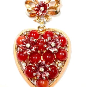 Vintage Heart Brooch / Cabochons - Enamel - Flower Filled Charming 1940s Jewelry