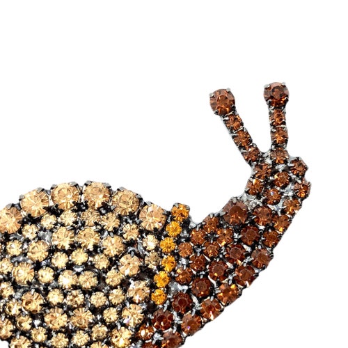 Sweet Garden Snail Pin - Cute Crystal Gastropod Brooch - von shops Walhof