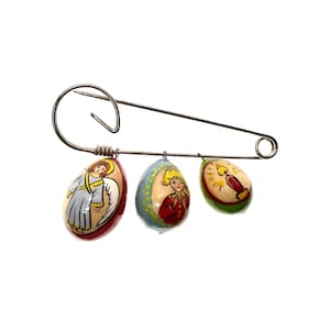 Angel Matryoshka Pin / Hand-painted Vintage Russian Jewelry