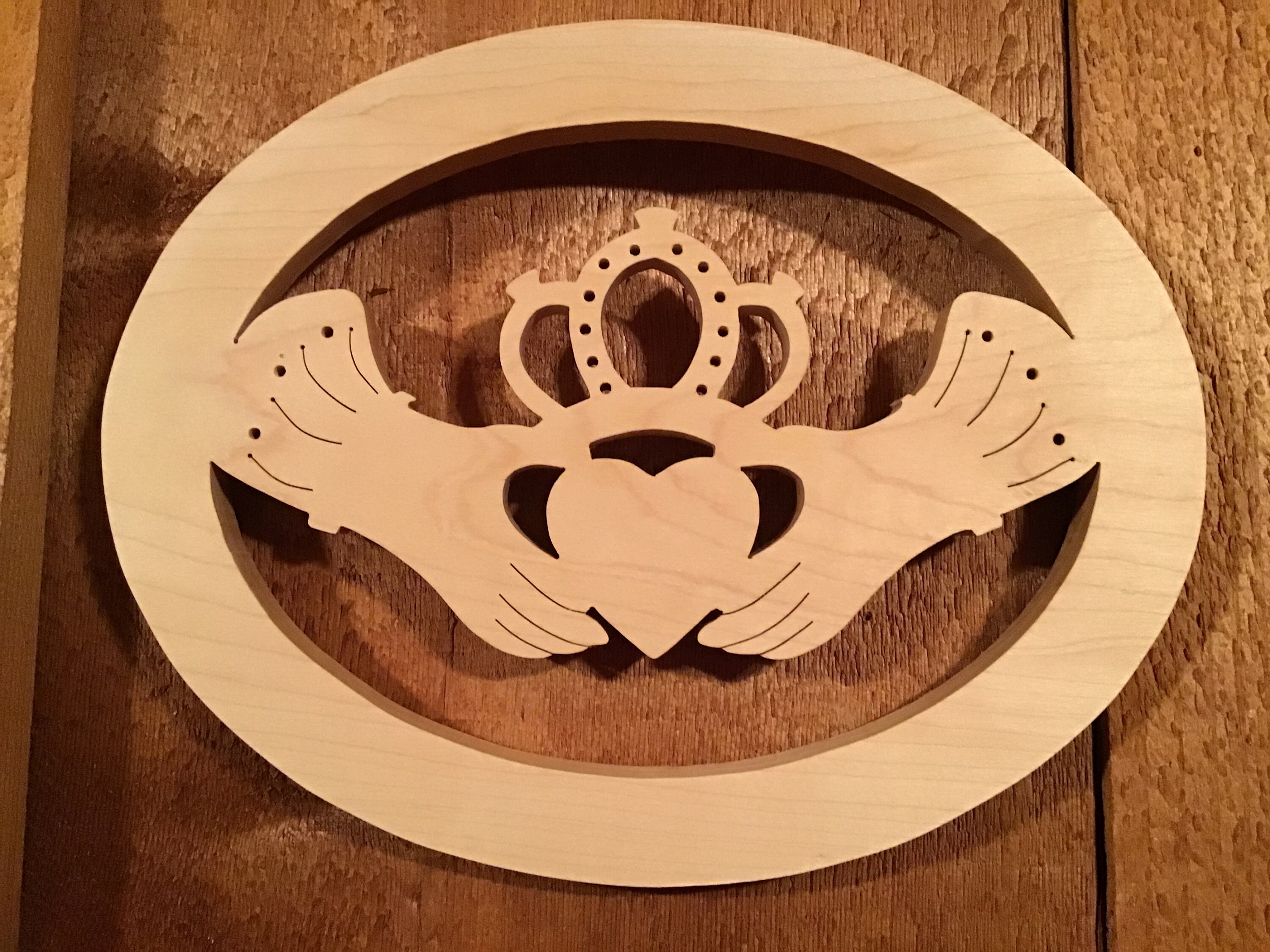 Celtic Plaque Irish Symbol Gift Love Wall Hanging Home Decor Office Claddagh Commitment Story Art