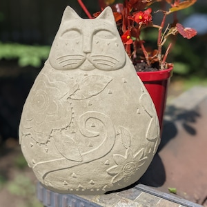 Hand-Painted Concrete Cat Garden Statue with Raised Flower Pattern