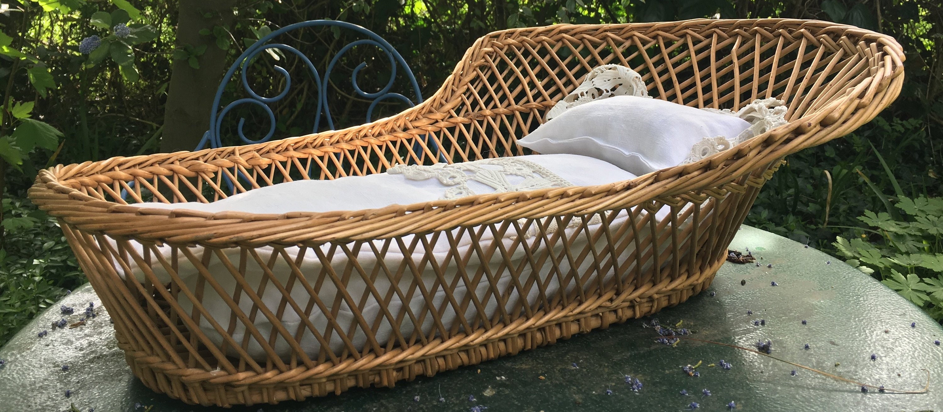 rattan toy box with lid