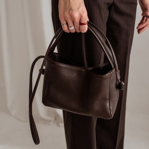 Handmade Chocolate Brown Leather Handbag: Minimalist Fanny Pack