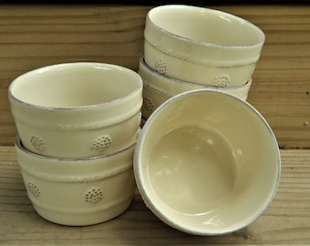 Beere und Fadenbutter Gelb von Juliska Ceramics Single Ramekin Bowl