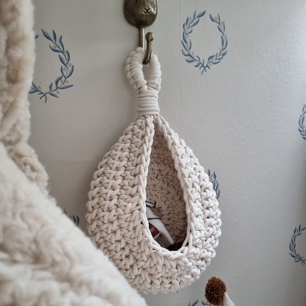 Crochet Hanging Basket, Wall Hanging Storage Basket, Hanging Storage Bag, Neutral Nursery Organizer, Toys Storage, Bathroom Décor cotton