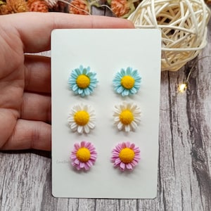 Handmade Polymer Clay Daisy Stud Earrings: Floral Spring Jewelry