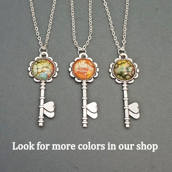 Collier chaîne doré avec pendentifs clés | Essentiel Antwerp France
