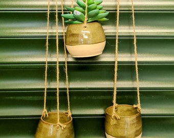 Soporte de planta colgante, gres deshilado a mano