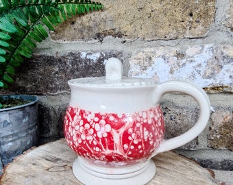 Taza de gres tapada