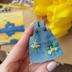 Easter embroidered dress for felt mouse. denim pinafore for felt mini toy. Soft doll casual romper