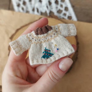 Maileg Mouse Christmas Tree Sweater: Miniature Doll Outfit