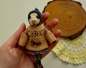Cardigan da cowboy per topo di feltro di Rebecca. Maglione western in miniatura: completo lavorato a mano per topo di feltro