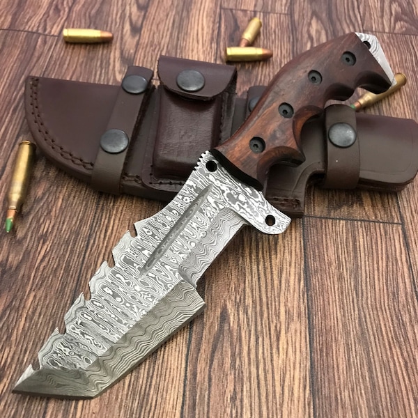 TR-1168 Custom Handmade Damascus Steel Tracker Knife - Stunning Handle