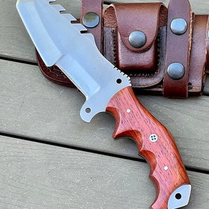 TR-1168 Custom Handmade Damascus Steel 10 Inches Tracker Knife - Perfect Grip walnut wood Handle (TR-2150)