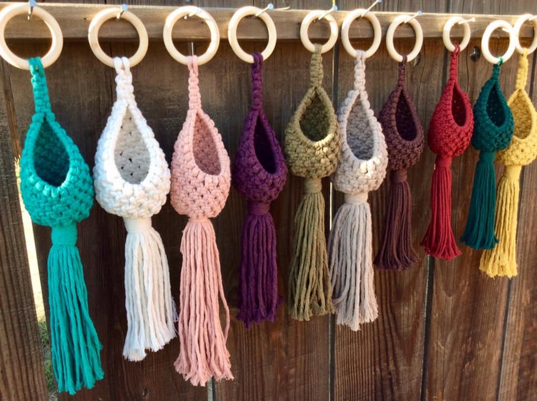 Macrame Pod Macrame Plant Pod, Plant Hanger, Macrame Gift, Air Plant Pod - Etsy